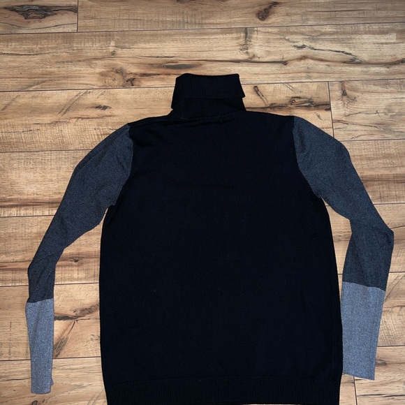 turtle neck sweater - Picture 4 of 6